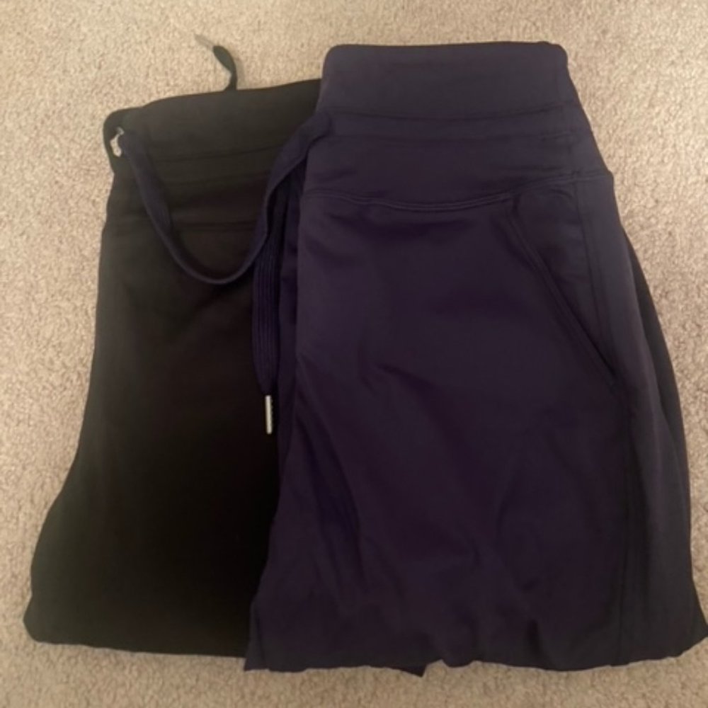 Halara play it my way joggers 2 pairs navy and black